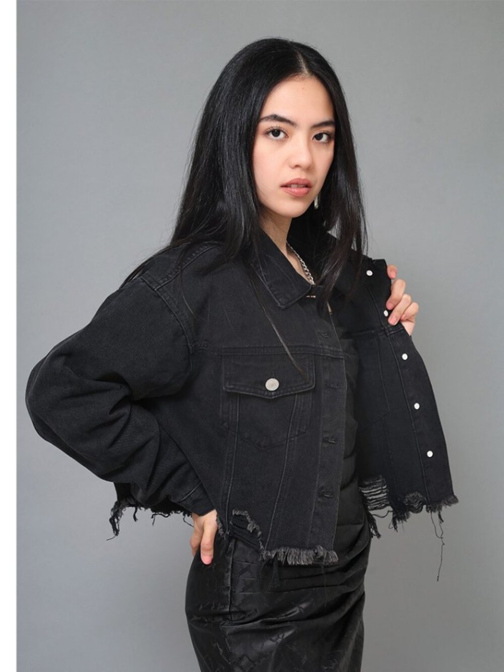 Black Distressed Cropped Denim Jacket